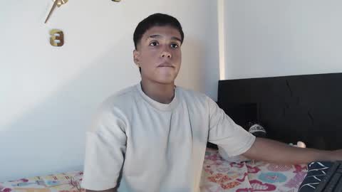 Juliann online show from November 2025 03:11:01 PM