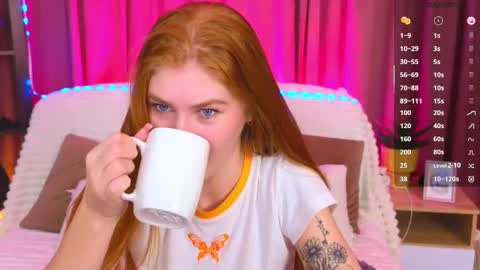 Julia online show from October 2025 04:15:01 AM