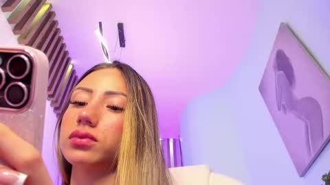 Julias online show from January 2025 08:13:01 AM