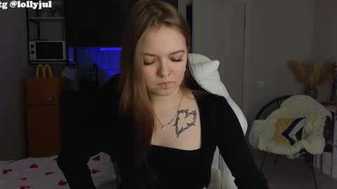 julidropp online show from October 2025 07:21:01 PM