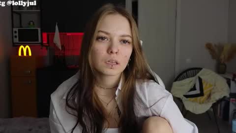 julidropp online show from October 2025 05:56:01 PM