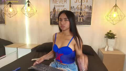 julie coper online show from September 2025 12:38:02 PM