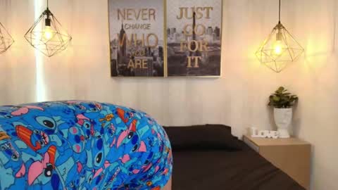 julie coper online show from September 2025 12:32:02 PM