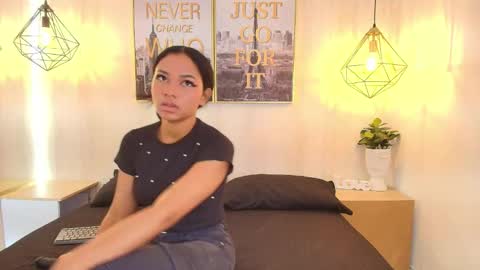 julie coper online show from October 2025 12:24:02 PM