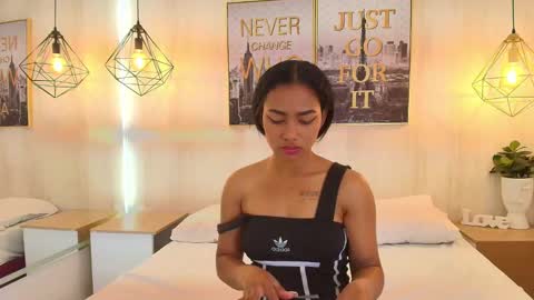 julie coper online show from October 2025 12:36:02 PM