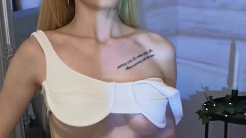 Julia online show from February 2025 04:58:01 PM