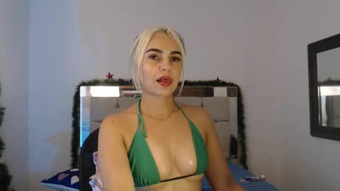 julieta__fox_ online show from December 2024 07:28:01 AM