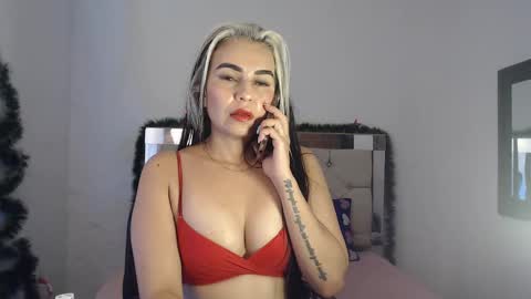 julieta__fox_ online show from December 2024 03:54:02 AM