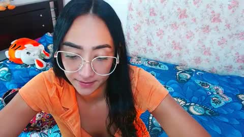 Snapshot of julieta_art1 chatting on December 2024 12:41:02 AM julieta art1 online show from December 2024 12:41:02 AM