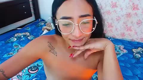 Snapshot of julieta_art1 chatting on December 2024 12:41:02 AM julieta art1 online show from December 2024 12:41:02 AM