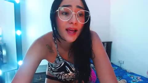 Snapshot of julieta_art1 chatting on December 2024 11:24:01 PM julieta art1 online show from December 2024 11:24:01 PM