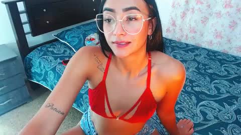 Snapshot of julieta_art1 chatting on December 2024 11:19:02 PM julieta art1 online show from December 2024 11:19:02 PM