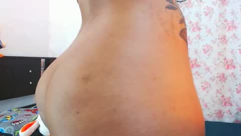 Snapshot of julieta_art1 chatting on December 2024 11:49:01 PM julieta art1 online show from December 2024 11:49:01 PM