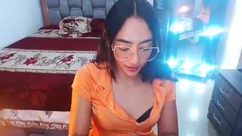 Snapshot of julieta_art1 chatting on February 2025 10:26:02 PM julieta art1 online show from February 2025 10:26:02 PM