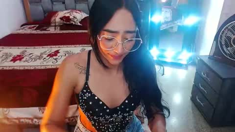 Snapshot of julieta_art1 chatting on February 2025 05:09:02 PM julieta art1 online show from February 2025 05:09:02 PM