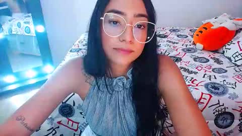 Snapshot of julieta_art1 chatting on September 2025 07:04:01 PM julieta art1 online show from September 2025 07:04:01 PM
