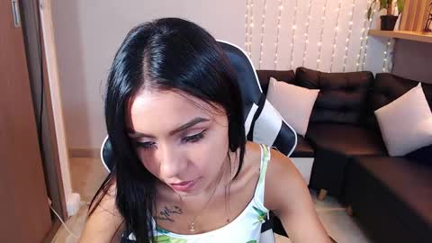 julieta_fn online show from February 2025 12:44:02 PM