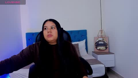 Julieta Mille online show from September 2025 10:42:02 AM