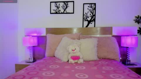 Julietha  online show from October 2025 02:04:02 PM