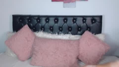 julietha fox online show from September 2025 04:58:01 AM