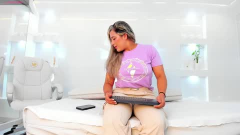 Julietha online show from December 2024 02:35:01 AM