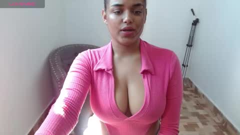 Juli online show from December 2024 05:00:01 PM