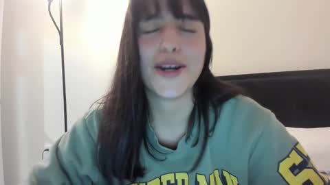 juliette_26 online show from November 2025 01:28:01 AM