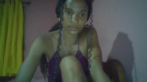 juliexexy online show from December 2024 04:32:02 PM
