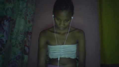juliexexy online show from January 2025 05:19:01 PM