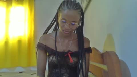 juliexexy online show from February 2025 09:28:01 AM