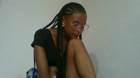 juliexexy online show from February 2025 02:05:01 PM