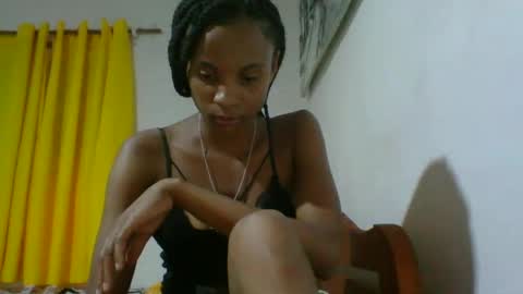 juliexexy online show from February 2025 06:21:01 PM
