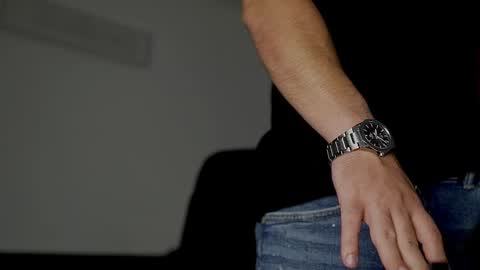 JULiUS   online show from October 2025 05:23:02 PM