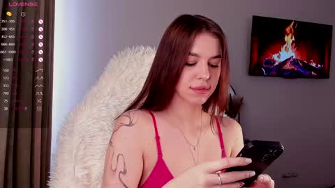 Julia online show from February 2025 07:09:02 AM