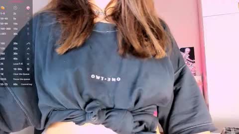 Julie online show from February 2025 06:42:01 AM