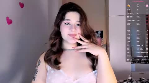 Julie online show from February 2025 09:42:01 AM