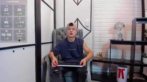 Snapshot of juniormorris_ chatting on October 2025 09:42:02 PM Junior online show from October 2025 09:42:02 PM