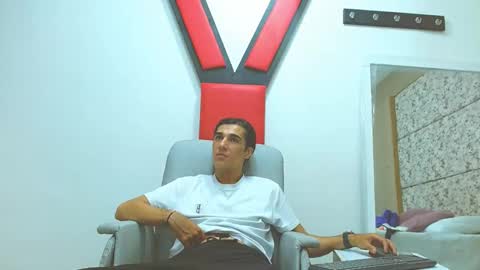 Jupiter online show from October 2025 06:43:01 PM