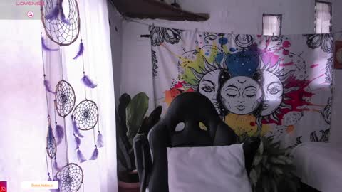 Snapshot of just_katiex chatting on February 2025 01:10:02 PM Sofia online show from February 2025 01:10:02 PM