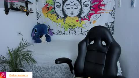 Sofia online show from November 2025 01:35:02 PM