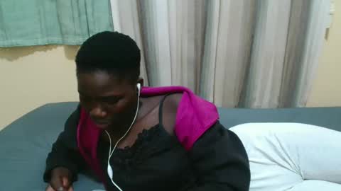 Lyra online show from September 2025 07:30:01 PM