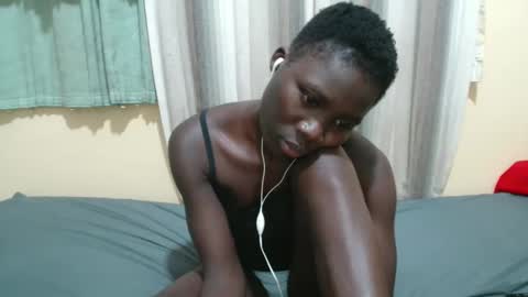 Lyra online show from October 2025 10:08:02 PM