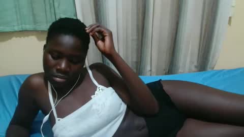 Lyra online show from October 2025 01:26:02 AM