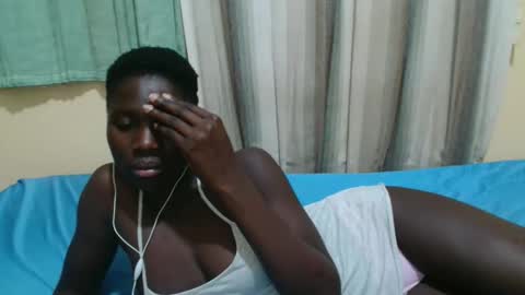 Lyra online show from October 2025 10:32:02 PM