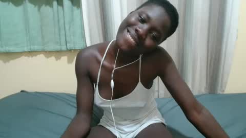 Lyra online show from October 2025 07:09:02 PM