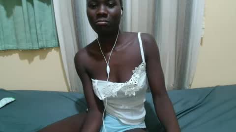 Lyra online show from October 2025 08:31:01 PM