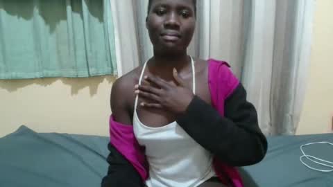 Lyra online show from November 2025 07:04:02 PM