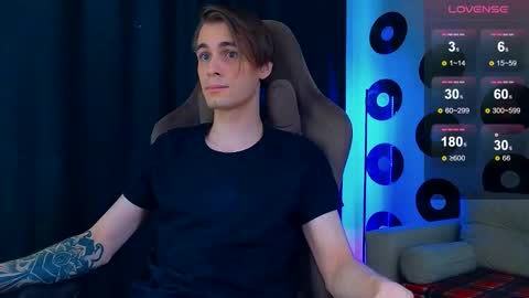 Samuel online show from October 2025 01:52:02 PM