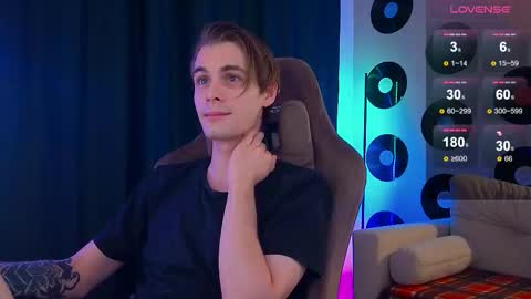 Samuel online show from October 2025 07:37:01 PM