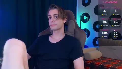 Samuel online show from October 2025 05:57:01 PM